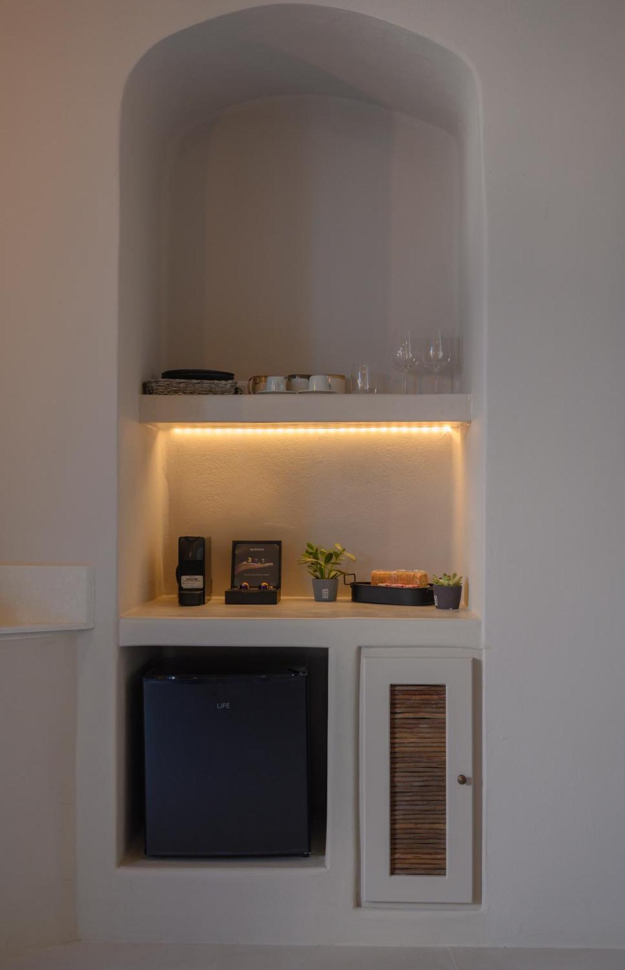 Elements Cave Suites 메갈로호리 객실 사진